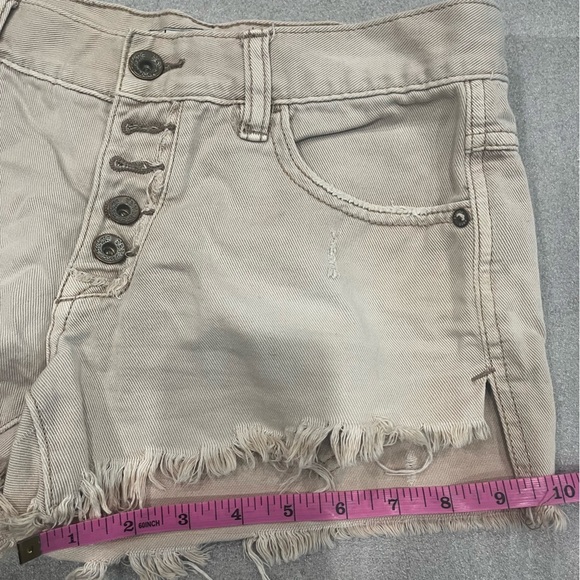 [W24]Free People Tan Jean Shorts Distressed Frayed Hem Button - Picture 7 of 8